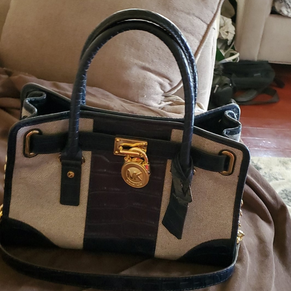 Michael Kors brand new no tag never been used
